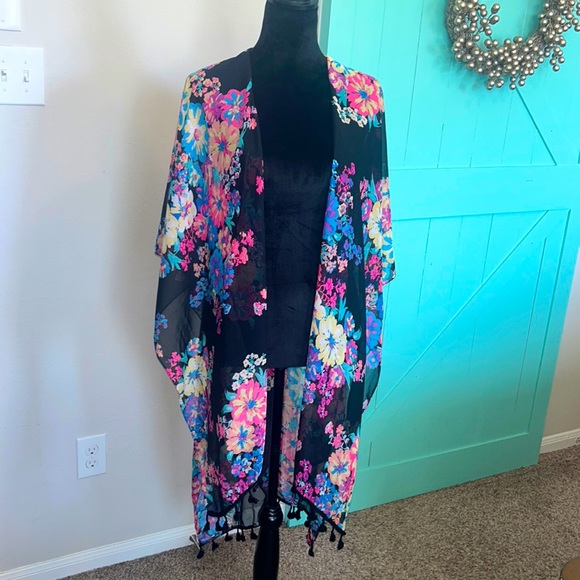 Floral duster - Picture 1 of 7